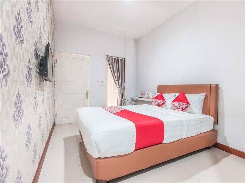 Oyo 1555 Unik Guesthouse Syariah Jakarta Room photo